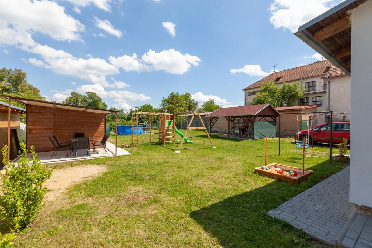 Apartmany Domek U Lesa Bítov Exterior foto